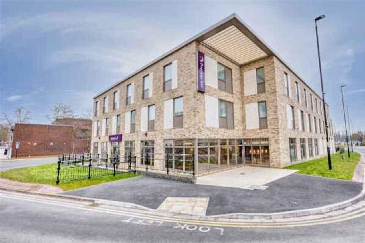 Premier Inn Peterborough City Centre Экстерьер фото