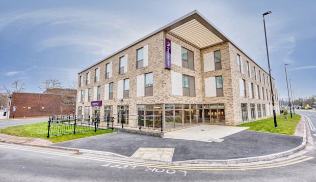 Premier Inn Peterborough City Centre Экстерьер фото
